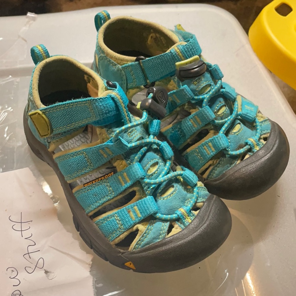 Used- Good condition Merrell water shoes